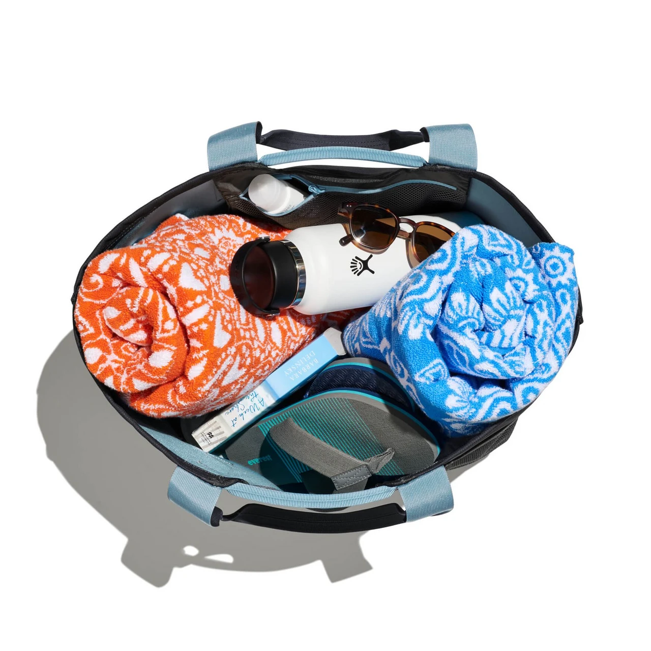 Hydro Flask 34 L Outdoor Tote - Blackberry / Rain 6 Hydro Flask 34 L Outdoor Tote - Blackberry / Rain - Image 5